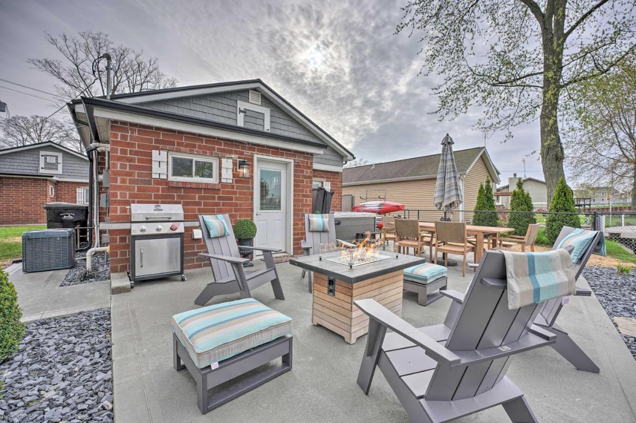 Waterfront Syracuse Home With Patio And Fire Pit! Bagian luar foto